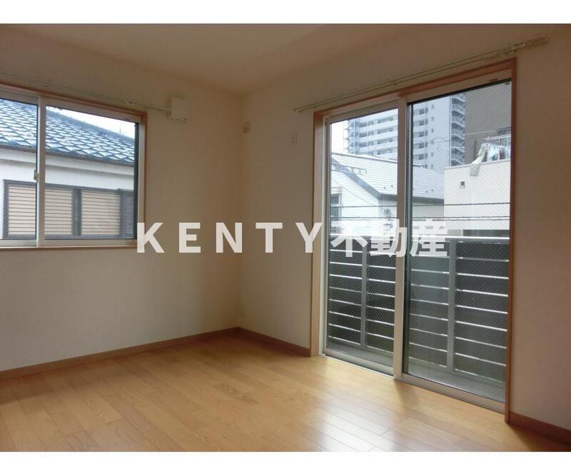 居室・リビング　ゆったり過ごせる居間です