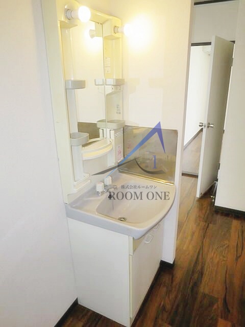 洗面設備　洗面台です。