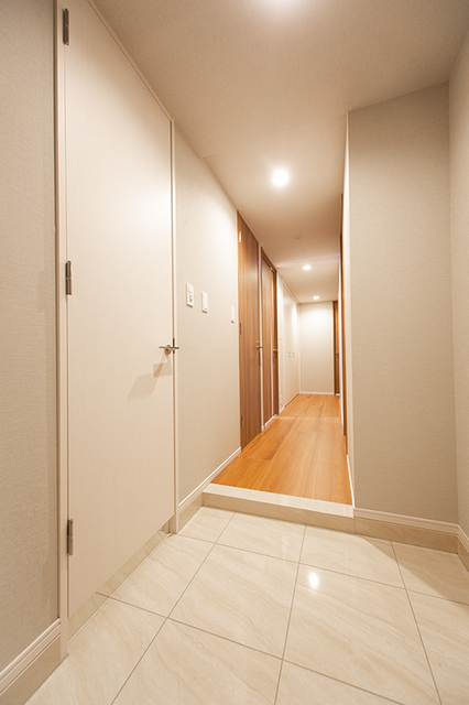 玄関　※写真は同タイプ住戸です。