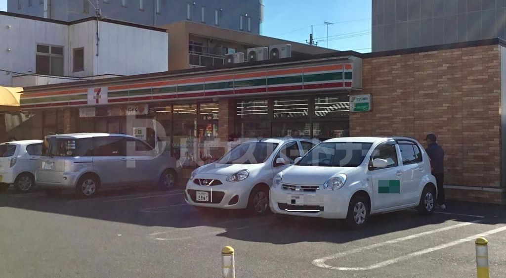 コンビニ　セブンイレブン吉川駅北口店（コンビニ）まで340m
