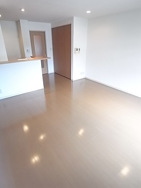 その他部屋・スペース　広くて明るい寝室