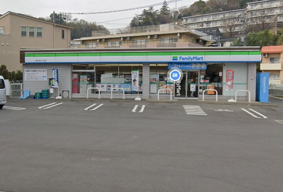 コンビニ　ファミリーマート 神木本町二丁目店（コンビニ）まで1093m
