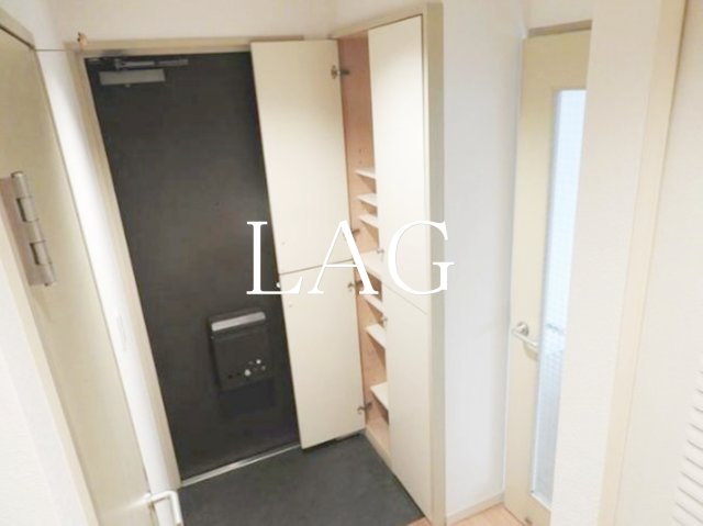 玄関　玄関です。