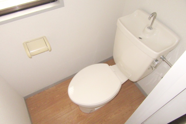 トイレ　清潔感のあるトイレで快適です♪