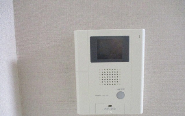 セキュリティ　来客の顔が見えて安心！TVモニターホン付きです♪