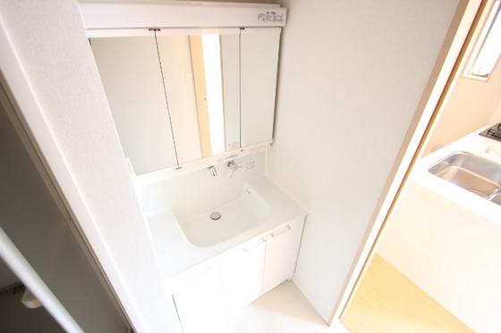 洗面設備　※別部屋の写真です