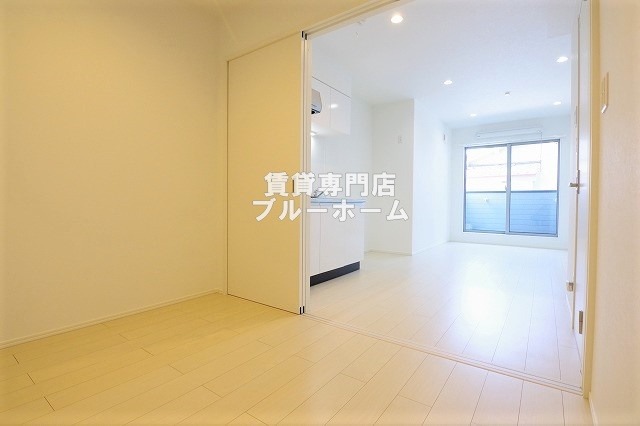 その他部屋・スペース　開放的な3.5帖の洋室！