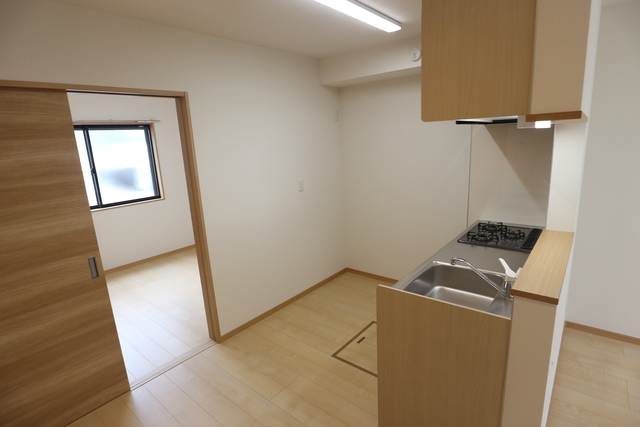 キッチン　※写真は他号室です