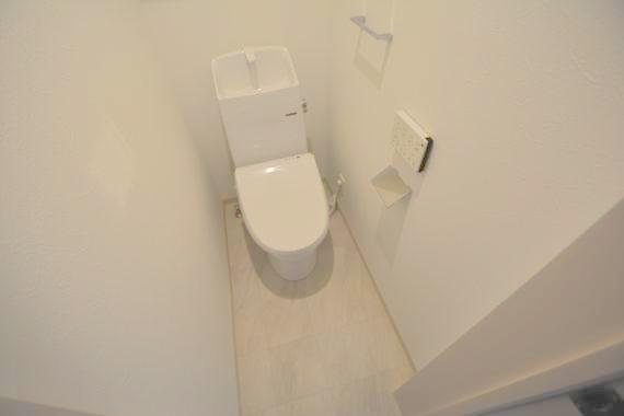 トイレ　綺麗なトイレにはウォシュレット標準装備です。