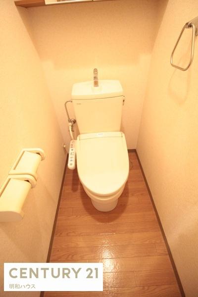 トイレ　温水洗浄便座完備のトイレです◎