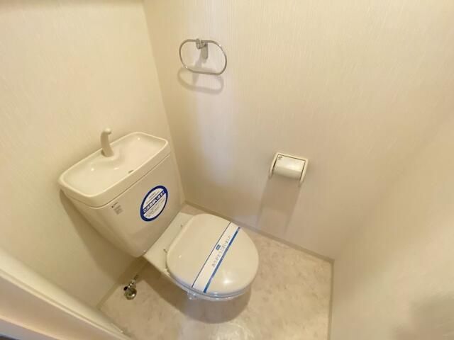 トイレ　清潔感のあるトイレです