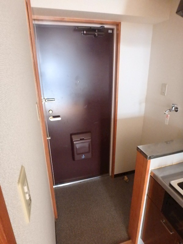 玄関　※参考写真