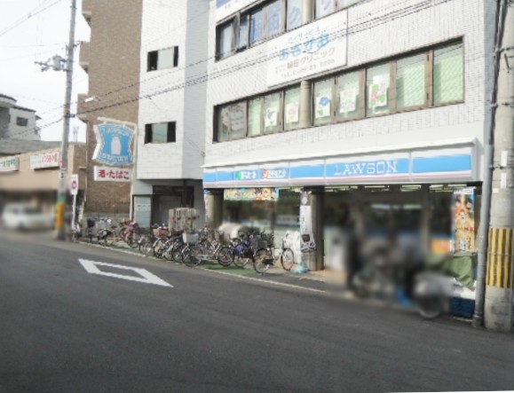 コンビニ　ローソンプラス 佐堂町三丁目店（コンビニ）まで195m