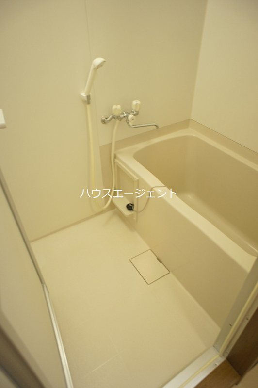 バス・シャワールーム　お風呂です※参考画像・反転タイプ