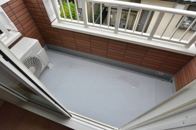 バルコニー　お洗濯にも便利なバルコニー付き