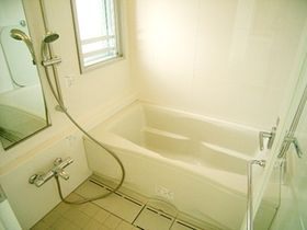 バス・シャワールーム　お風呂です