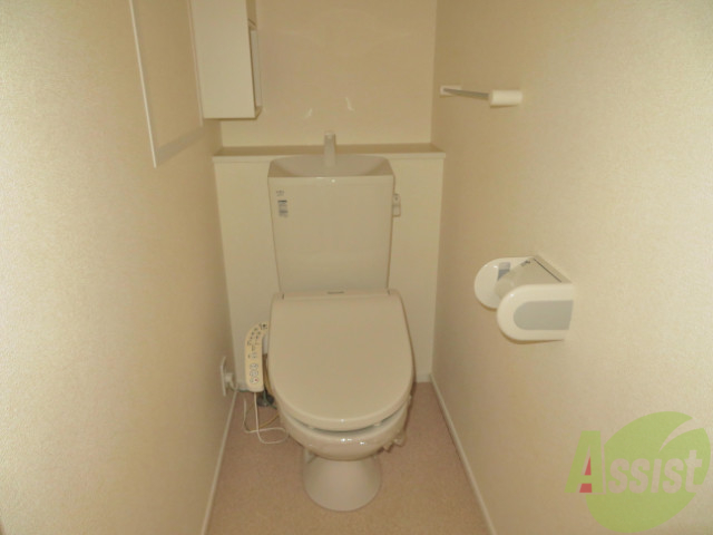 トイレ　トイレは、嬉しいウォシュレット付きです。
