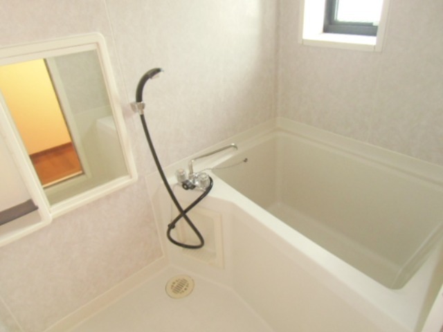バス・シャワールーム　反転別部屋参考写真