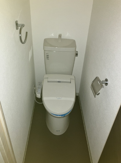 京王新線 初台駅 徒歩6分 10階建 築15年のトイレ写真