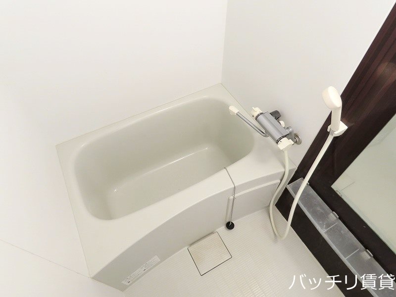 バス・シャワールーム　同型タイプの為、現状を優先致します。