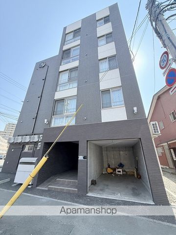 地下鉄東西線 西２８丁目駅 徒歩4分 5階建 築8年の外観写真