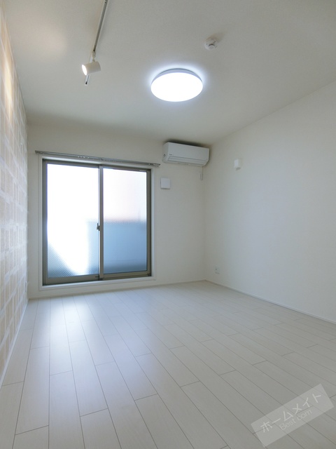 フジパレス針中野II番館の居間写真