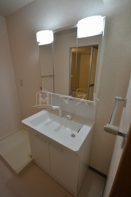 洗面設備　同マンション参考写真
