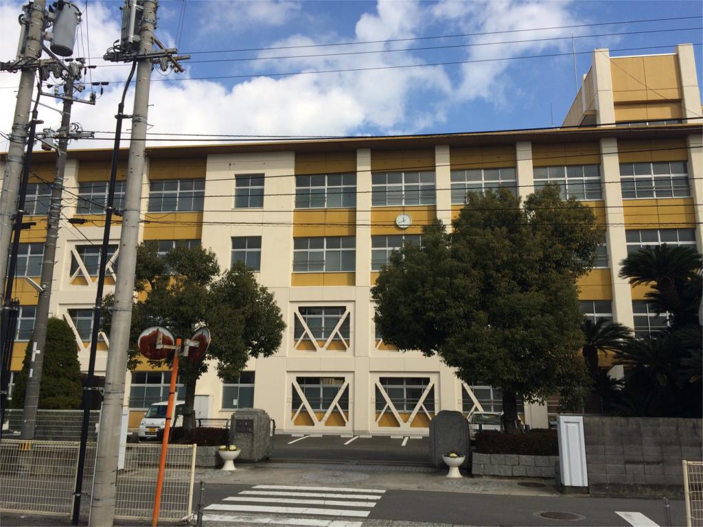 【近本マンションの中学校】