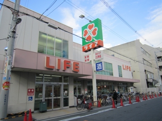 【東大阪市足代北のマンションのスーパー】