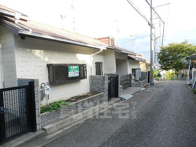 花屋敷住宅の建物外観