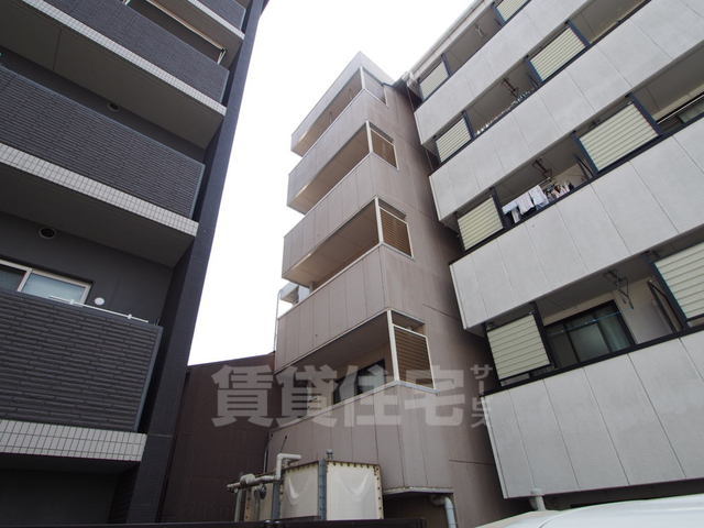京都市中京区橋西町のマンションの建物外観