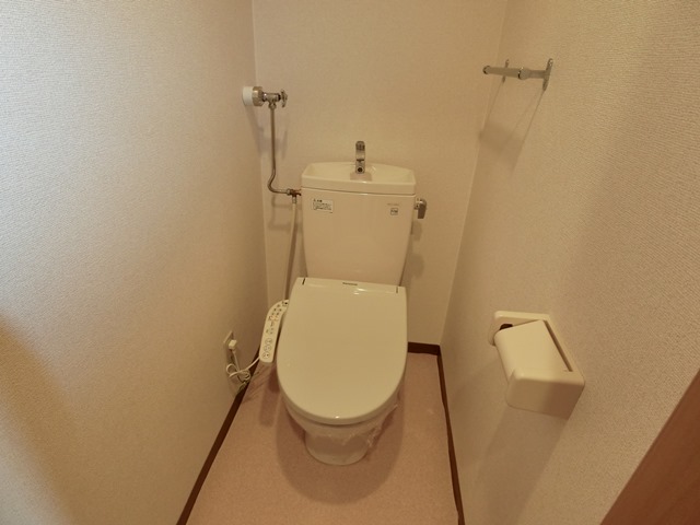 【苫小牧市のぞみ町のアパートのトイレ】