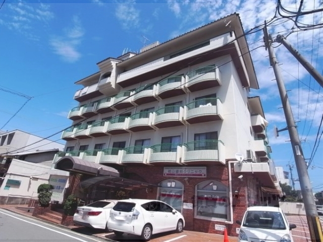 京都市伏見区讃岐町のマンションの建物外観