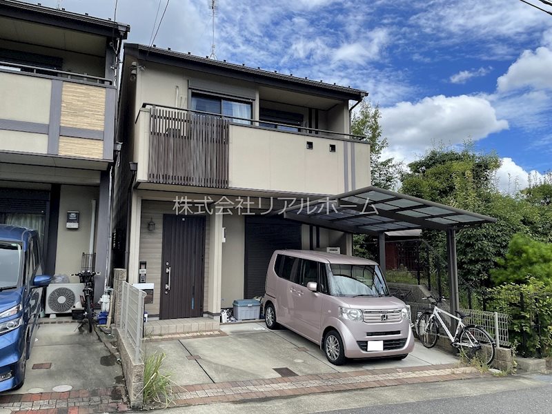 樫原百々ヶ池貸家の建物外観