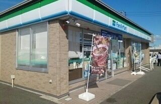 【豊川市赤坂町のマンションのコンビニ】