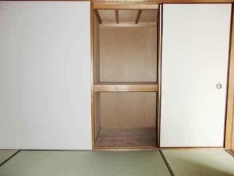 　収納　押入