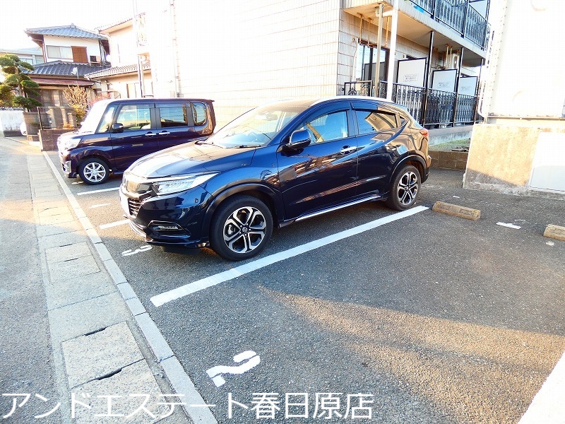 【太宰府市吉松のマンションの駐車場】