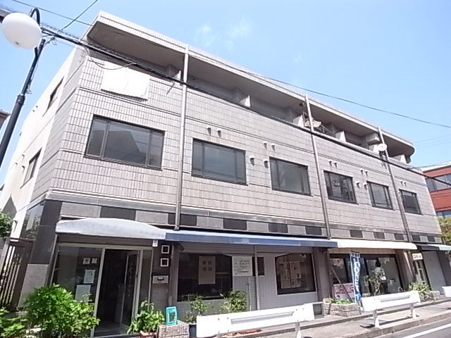 伊丹市稲野町のマンションの建物外観