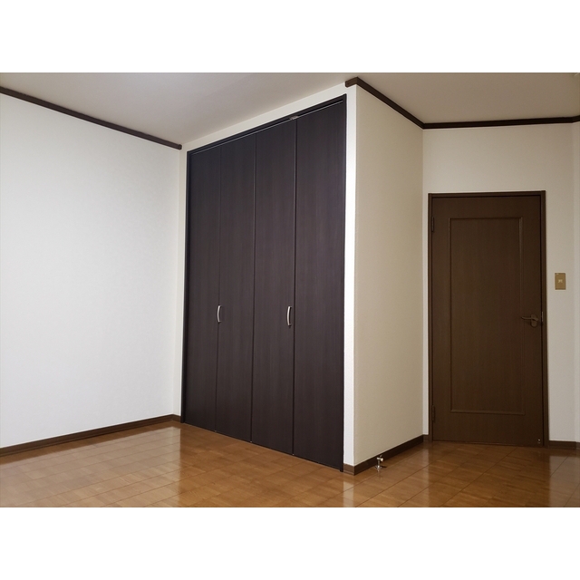 居室・リビング　洋室（9.5帖）の様子