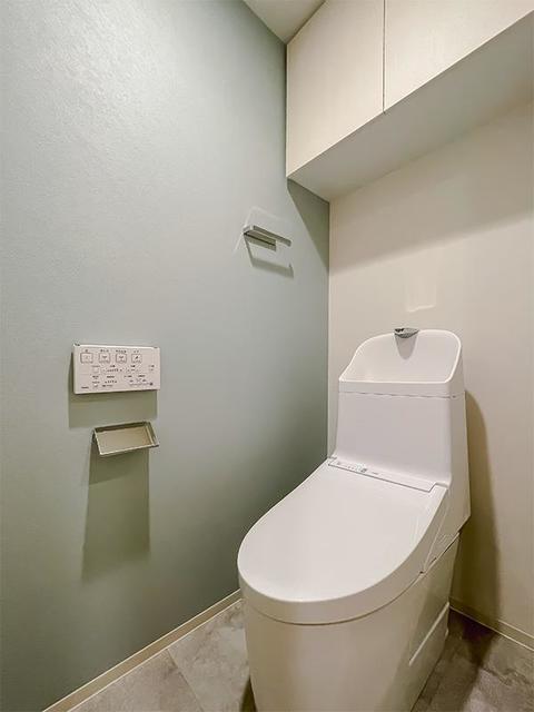 トイレ　※写真は同タイプ住戸です。