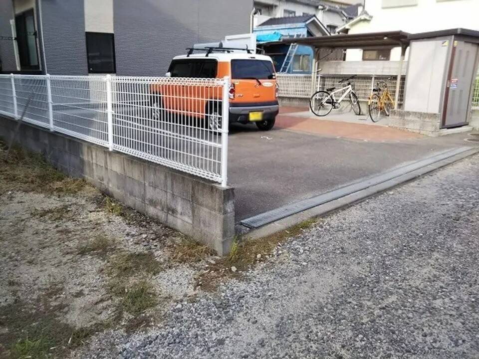 駐車場　駐車場