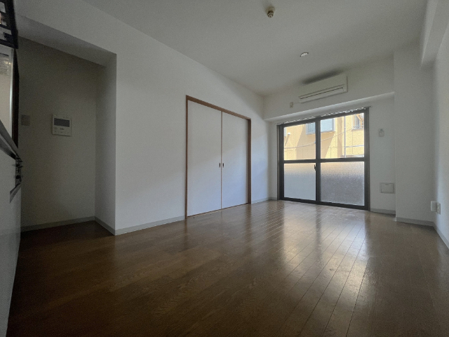 居室・リビング　【ＤＫ】広々８．３帖