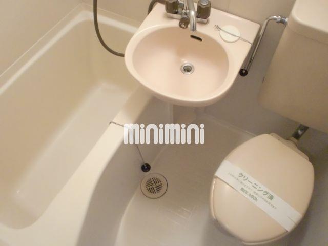 バス・シャワールーム　使い勝手の良いユニットバスです。