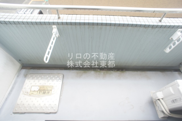 バルコニー　バルコニー付！お天気のいい日は洗濯物も気持ちよく干せますね！