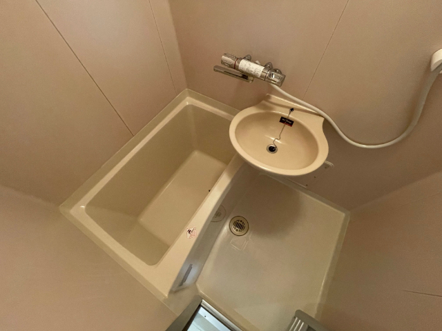 バス・シャワールーム　サーモ水栓付き