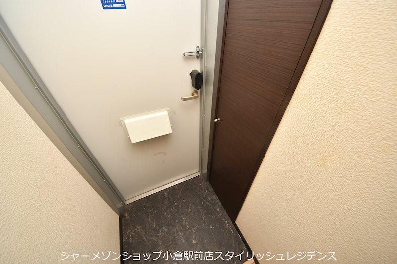 玄関　現況と異なる場合は現況を優先します