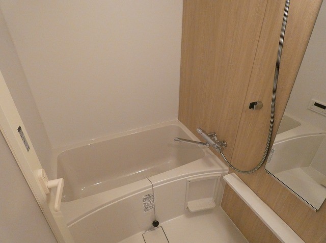 バス・シャワールーム　バス※別部屋参考写真