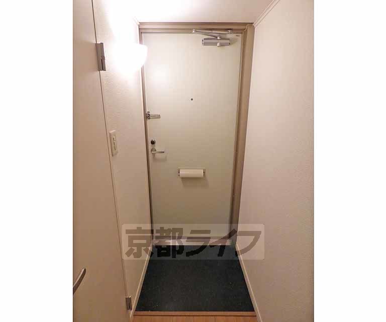 玄関　シンプルな玄関です。