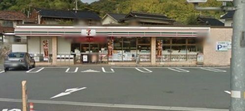 コンビニ　セブンイレブン（コンビニ）まで2200m