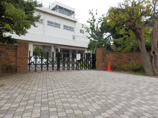 小学校　市川市立行徳小学校（小学校）まで728m